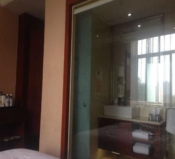 Chengdu Care U Well Hotel Jinjiang  Exterior photo